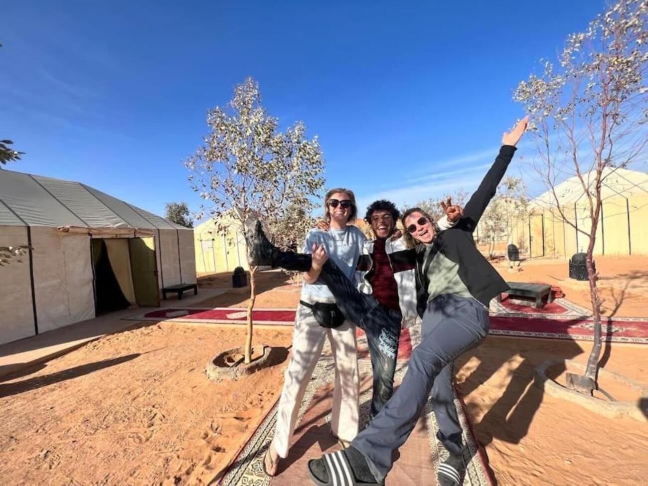 Merzouga Camp & Desert Activities מראה חיצוני תמונה